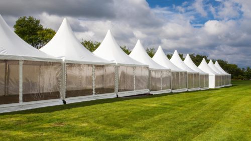 Événements en plein air : les meilleures tentes de réception pour professionnels